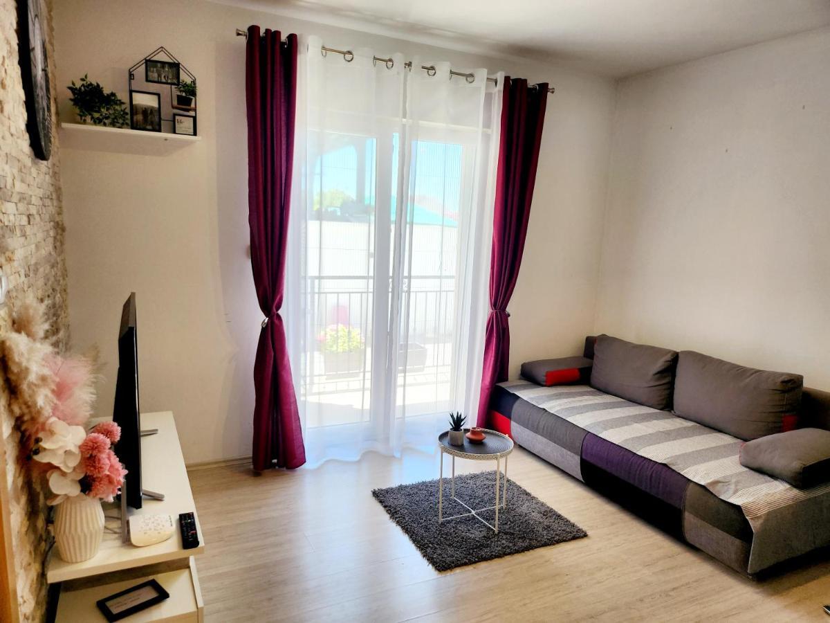 Ena Apartment Turanj Exterior photo
